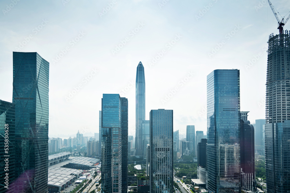 Obraz premium Skyscrapers and unfinished building in the city