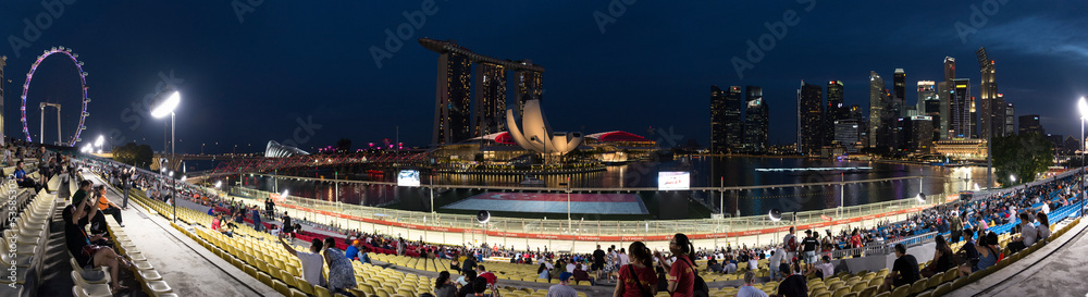 A panorama of Marina bay - Singapore
I take this photo at Formula 1 Singapore Grand Prix in 2017. Its capture many popular place of Singapore in one picture. - obrazy, fototapety, plakaty 