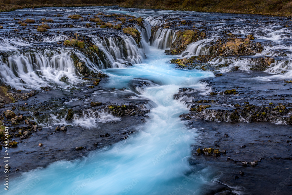 Bruarfoss - Islands blauer Wasserfall Bruarfoss - Islands blauer Wasserfall