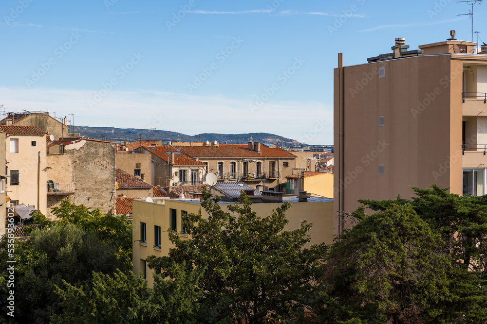 Toitures du centre-ville de Sète depuis les rues du Quartier Haut