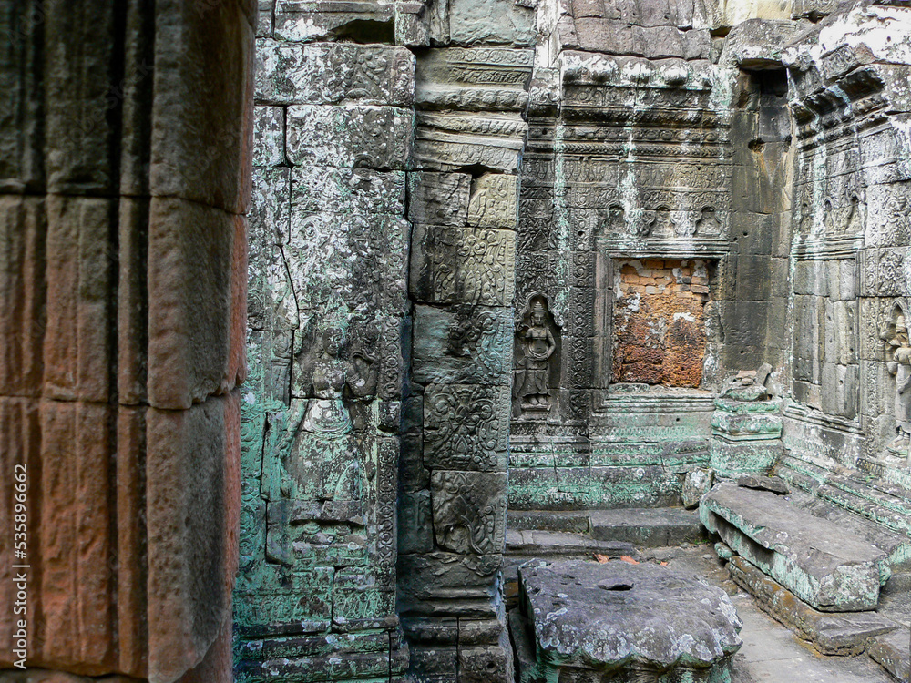 Naklejka premium Angkor Wat Ruins