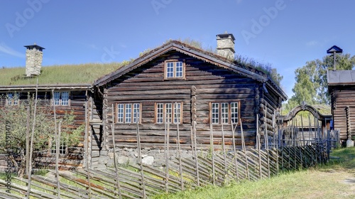 vieilles maisons traditionnelles en Norv  ge  village ancien norv  gien