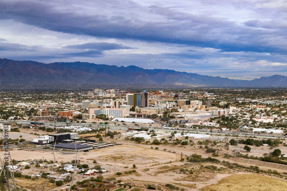 Tucson, AZ skyline