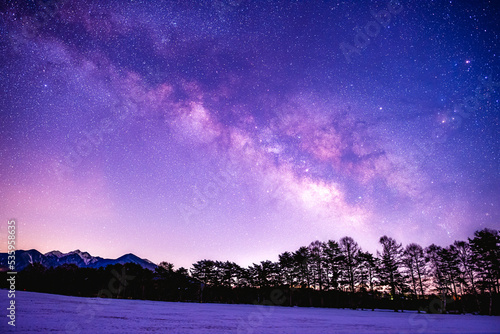 Fotografie 原村の雪原と天の川
