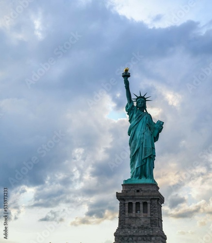 Wallpaper Mural statue of liberty Torontodigital.ca