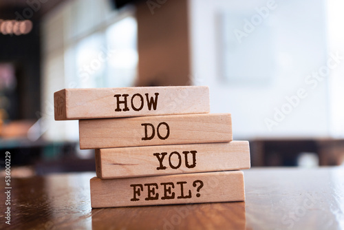 Canvas Print Wooden blocks with words 'How Do You Feel?'.