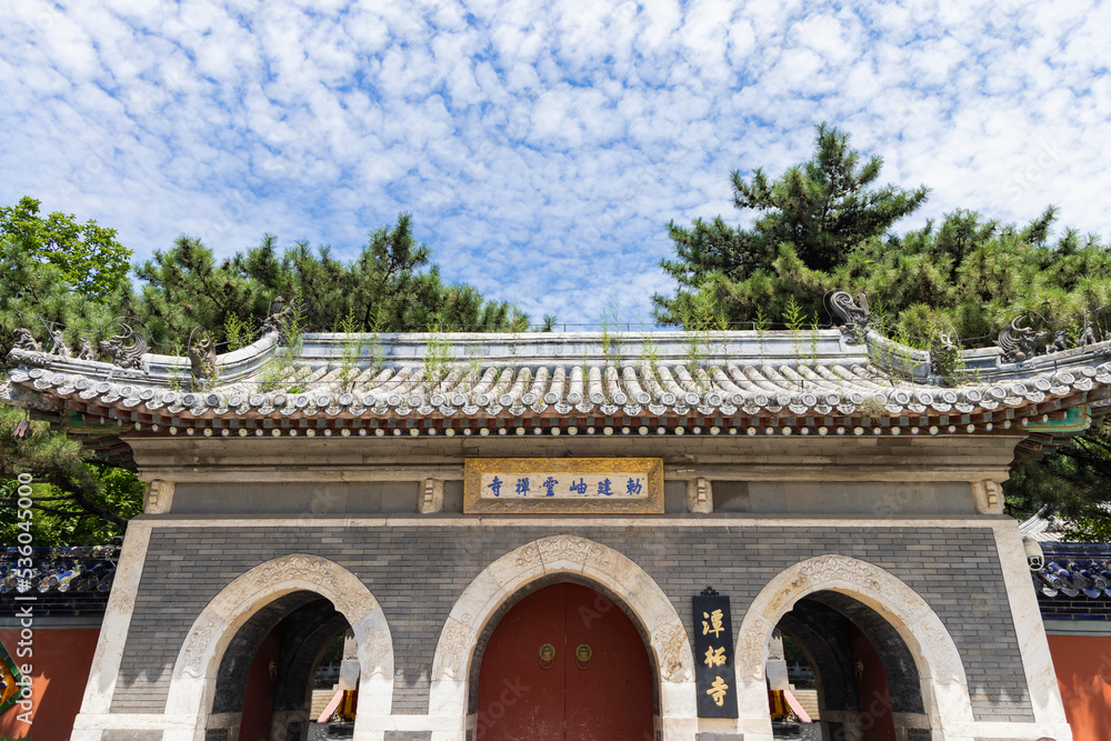 Obraz premium Tanzhe Temple scenic spot, Mentougou District, Beijing