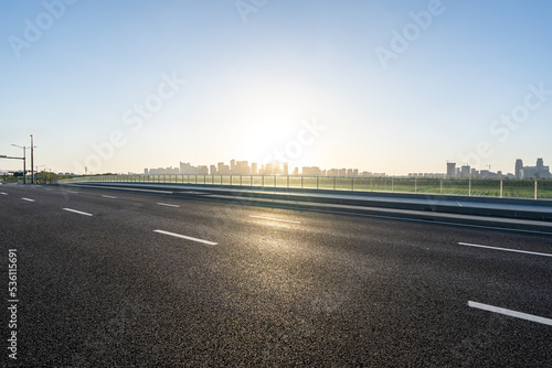 Obraz na płótnie road in city w salonie