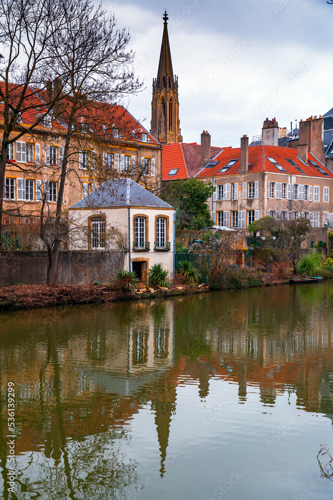 Naklejka premium Cityscape view from the beautiful city of Metz in France