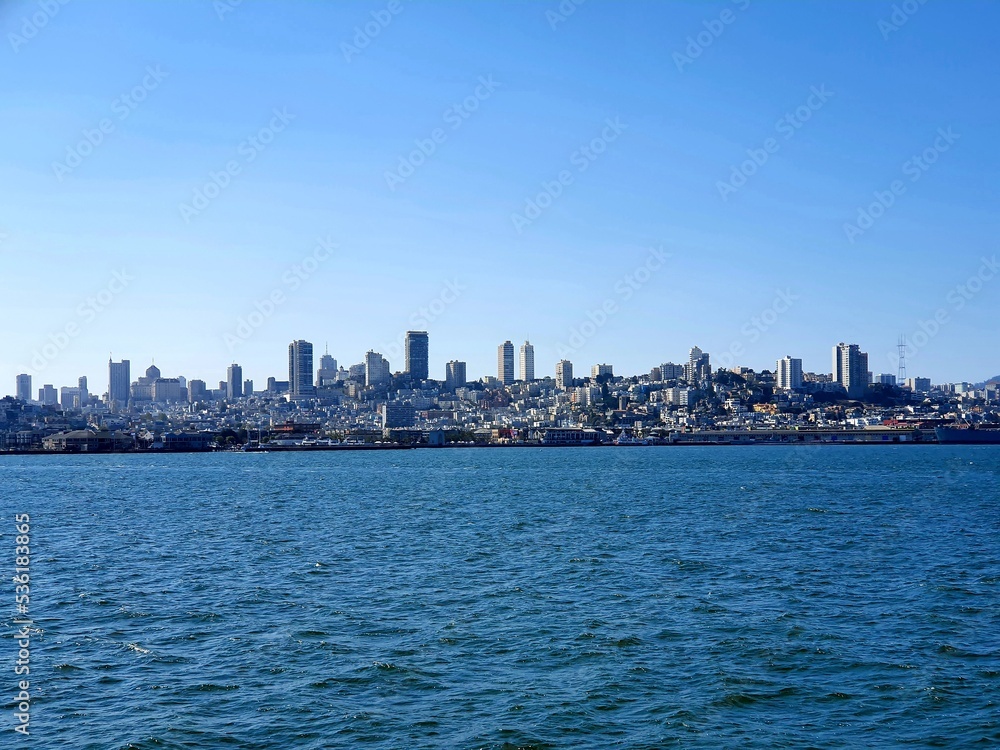 Fototapeta premium San Francisco views from the water