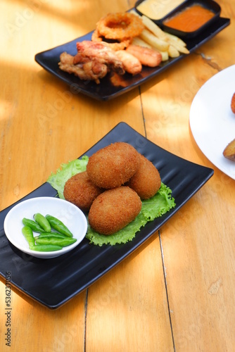 croquete in a plate 