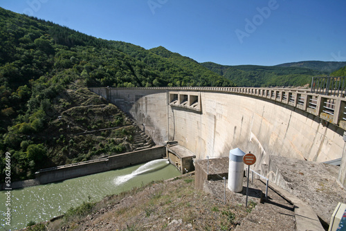Wallpaper Mural Barrage France, production électricité hydraulique barrage des monts d'Orb Hérault Occitanie mix énergétique France hydroélectricité fleuve Cévennes montagne noire Haut Languedoc   Torontodigital.ca