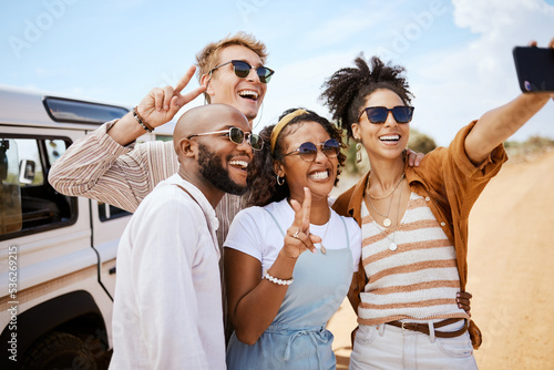 Tableau sur toile Travel, friends and peace selfie on smartphone for South African safari bonding memory together