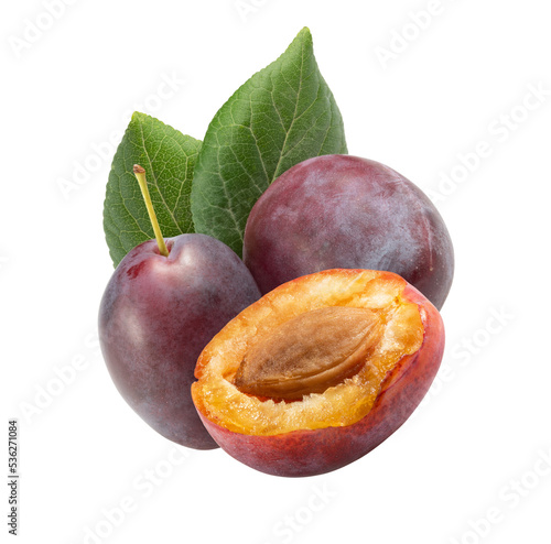 Obraz na płótnie fresh plums with leaves isolated on white