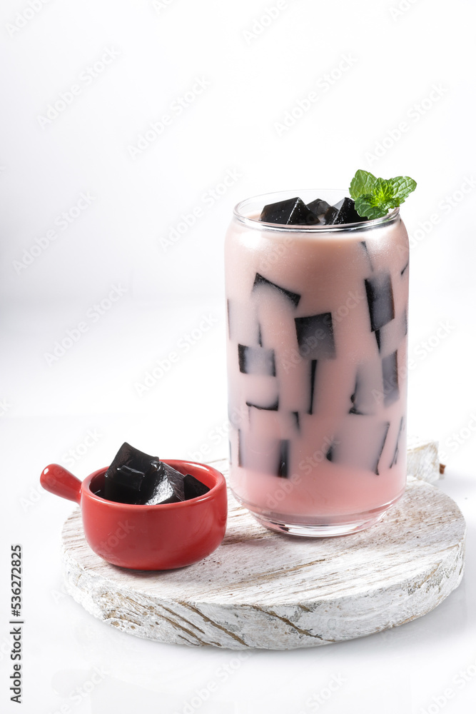 Air Bandung Cincau or Sirap Bandung is a popular drink in Malaysia