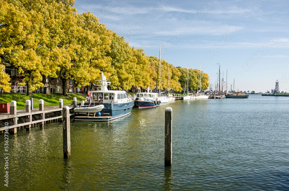 Φωτογραφία Enkhuizen,The Netherlands, October 4, 2022: picturesque scene of the Buitenhaven
