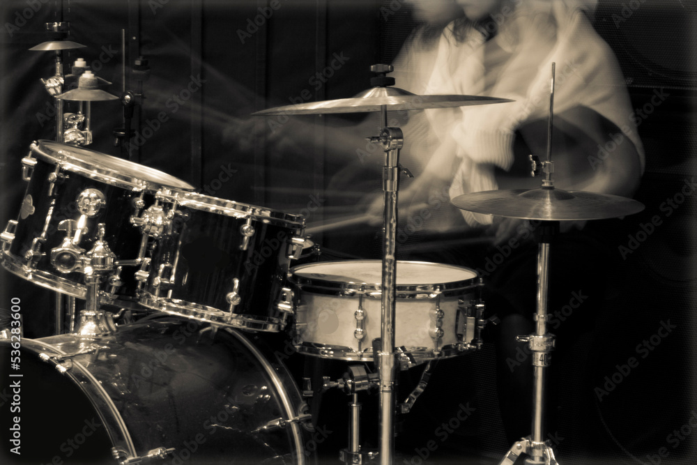 Valokuva mystical drum kit