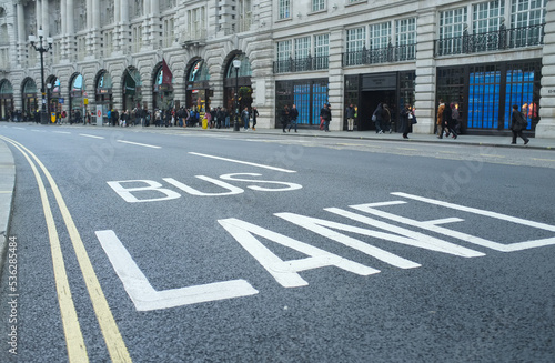 Bild auf Leinwand bus lane in london