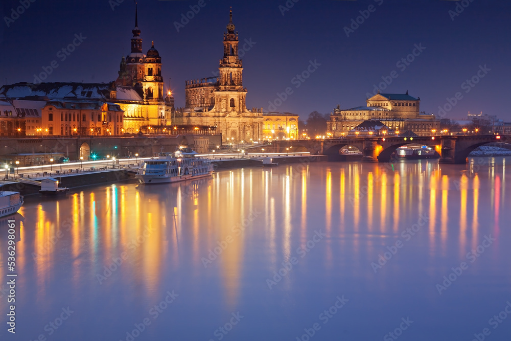 Panorama Blick über Dresden im winter, Deutschland Panorama Blick über Dresden im winter, Deutschland