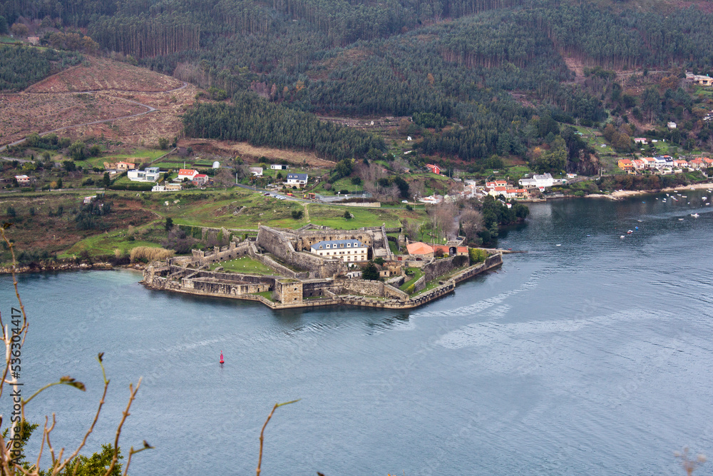 Castillo de San Felipe en la ría de Ferrol. A Coruña, Galicia, España.