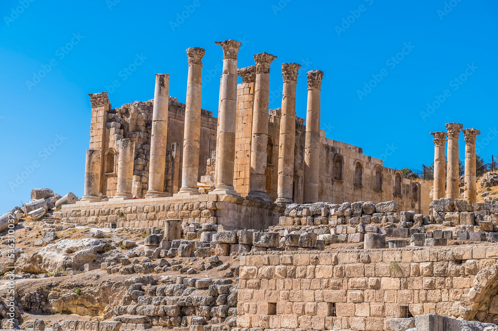 A close up view of the Temple of Zeus in the ancient Roman settlement of Gerasa in Jerash, Jordan in summertime