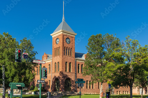 Fotografija Flagstaff, Arizona USA- September 1, 2022: Coconino County Superior Court building