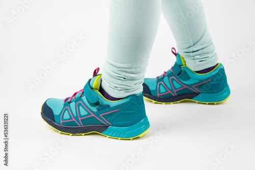 Dziecięce buty sportowe dla dziecka - dziecięce buciki