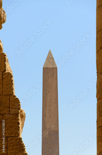 Obraz na płótnie luxor obelisk in egypt on a sunny afternoon w salonie