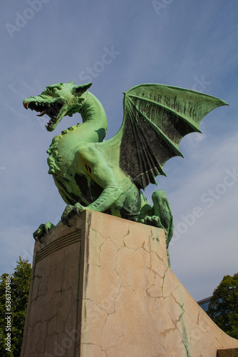 Bild auf Leinwand Dragon Bridge, or Zmajski Most, a reinforced concrete bridge which crosses the Ljubljanica River in central Ljubljana, Slovenia