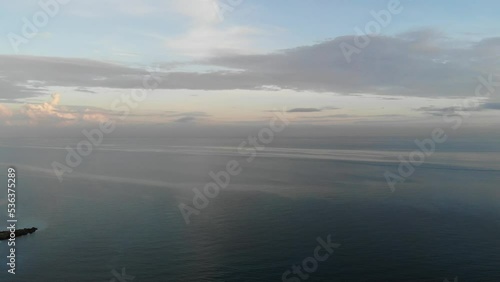 Wallpaper Mural 환상적인 파타야의 구름과 빛의 향연, Torontodigital.ca