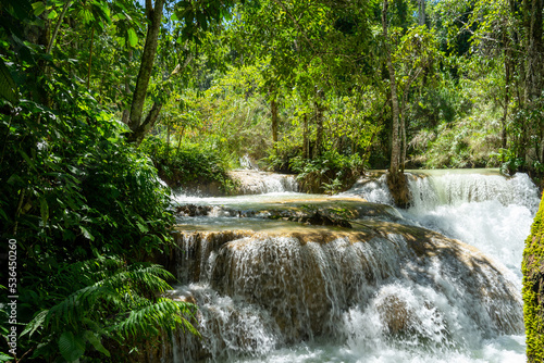 Fototapeta Naklejka Na Ścianę i Meble -  Kuang Si Waterfall, the most beautiful waterfall in Laos
