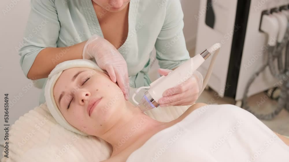 Micro-Needle RF Lifting procedure in the modern cosmetology clinic Micro-Needle RF Lifting procedure in the modern cosmetology clinic