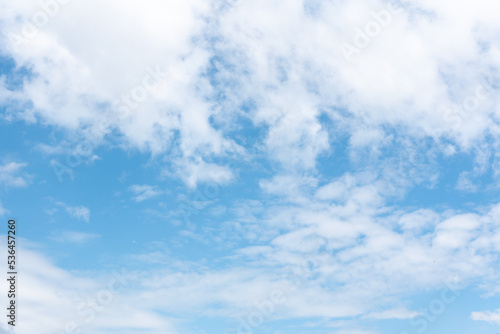 Fototapeta Naklejka Na Ścianę i Meble -  clear sky, white clouds, and blue sky.