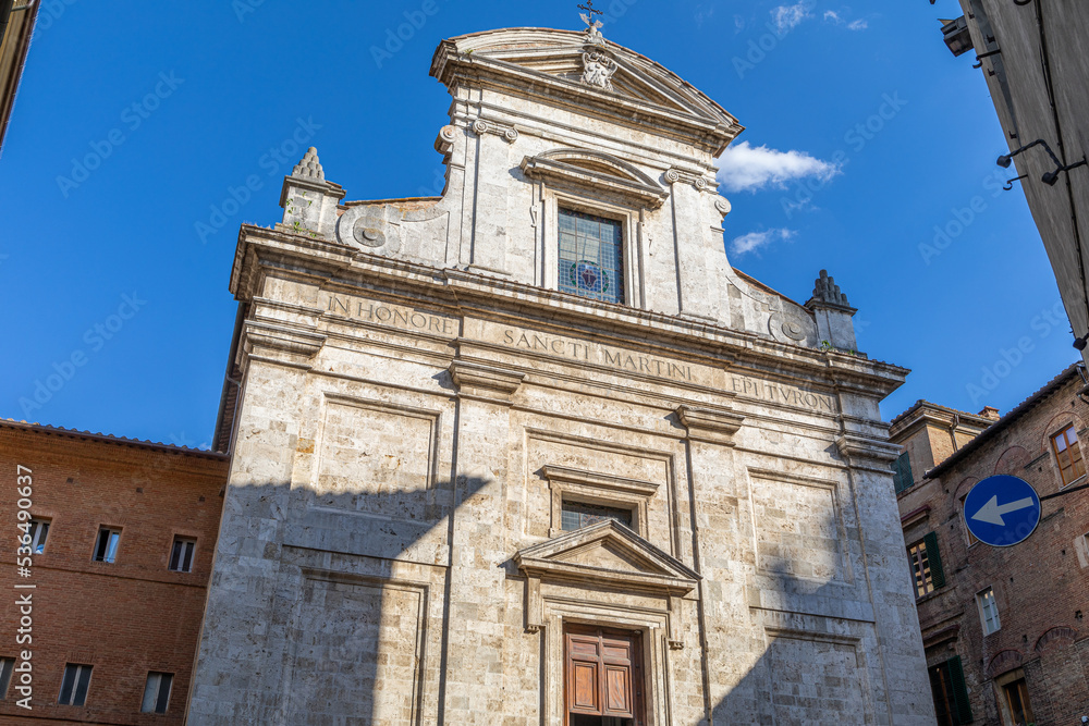 Eglise Saint-Martin, à Sienne, Italie