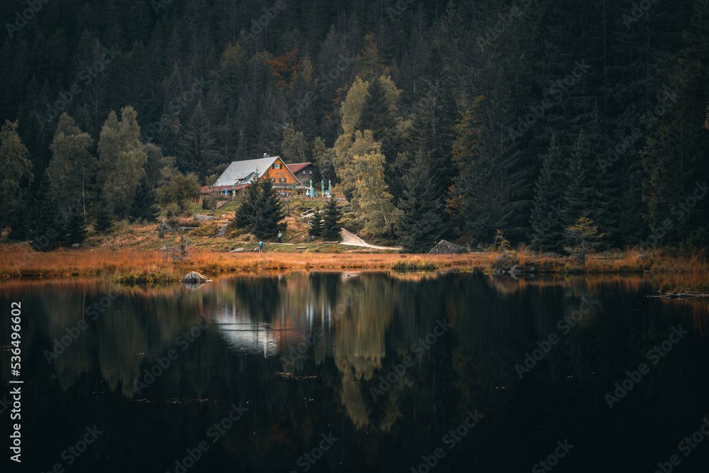 Fototapeta premium Kleiner Arbersee im Arberland Bayerischer Wald
