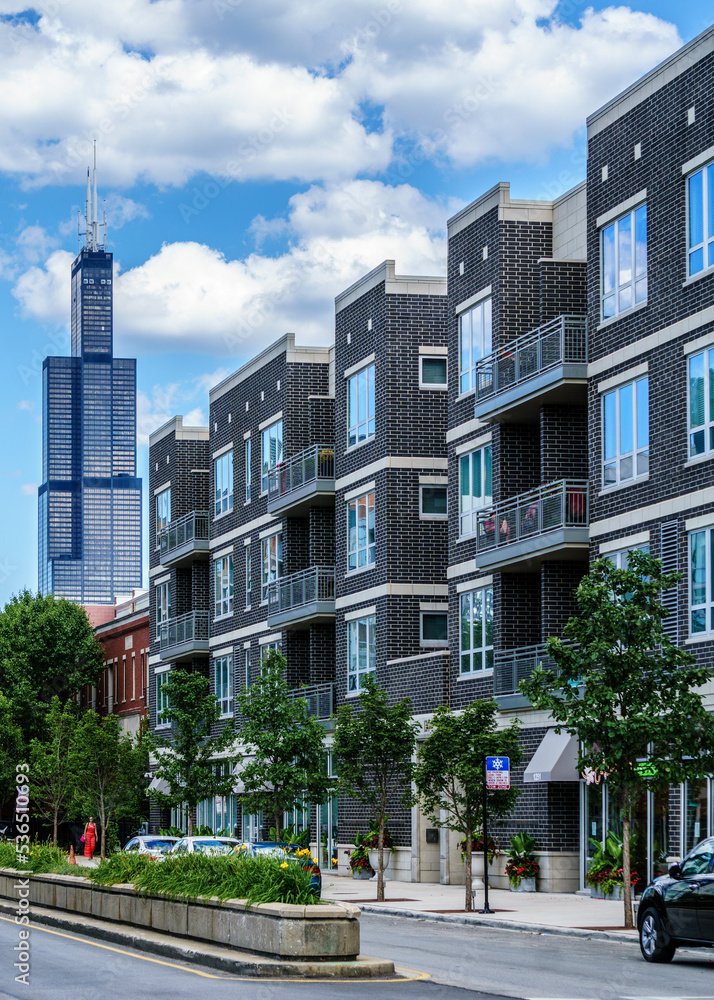 Chicago, IL - May 10 2022: The Willis Tower seen from a neighborhood in Chicago