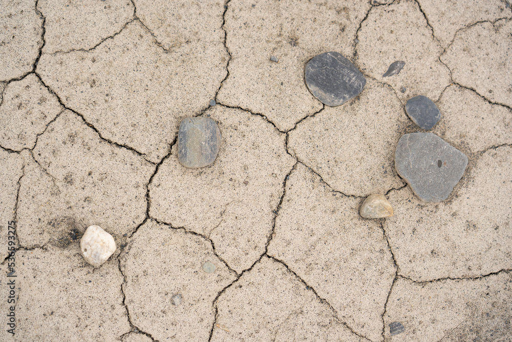 Obraz premium Dry soil with rocks