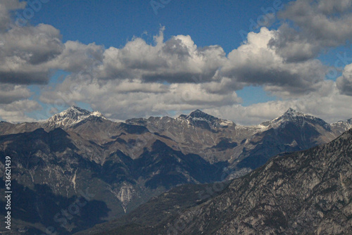Gipfel über Chiavenna im Fokus  Blick vom Monte Berlinghera auf Pizzo Stella (3163m), Cima de Lägh (3083m) und Piz Gallagiun (3107m) © holger.l.berlin