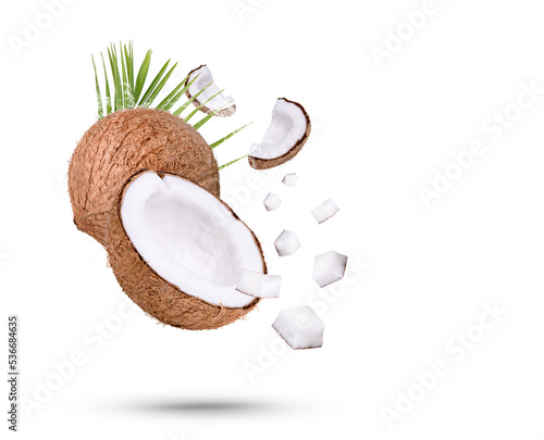 Fotografia Water splash on coconut with leaves isolated on transparent background