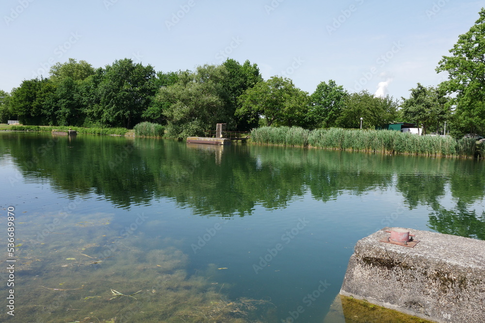 Oberwasser an der ehemaligen Schachtschleuse Henrichenburg Oberwasser an der ehemaligen Schachtschleuse Henrichenburg
