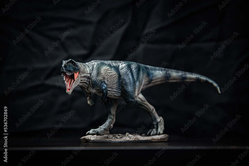 Obraz premium dinosaur , Giganotosaurus in the dark