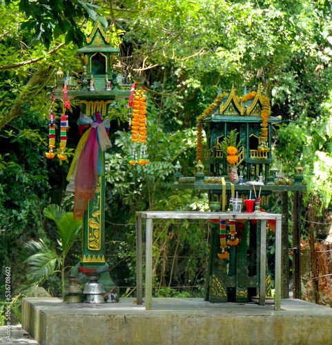 Hausaltar in Thailand photo