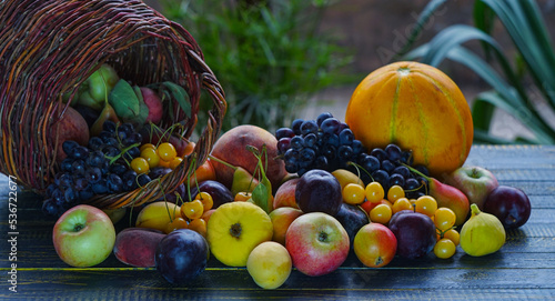 Fototapeta Naklejka Na Ścianę i Meble -  Various fruits on the table