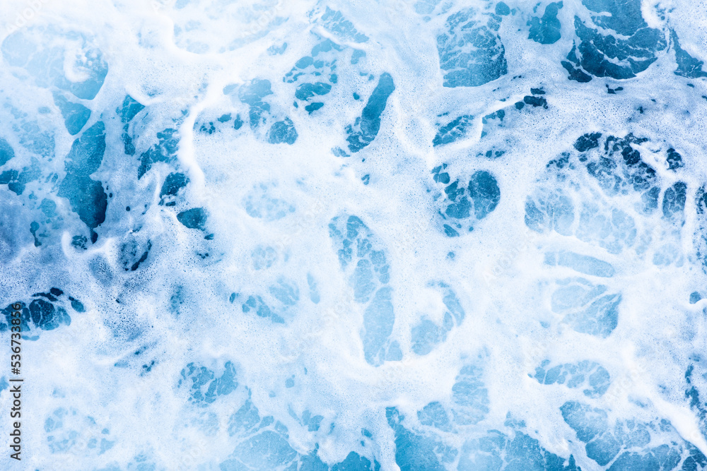 Naklejka premium 荒れる海の波の飛沫素材