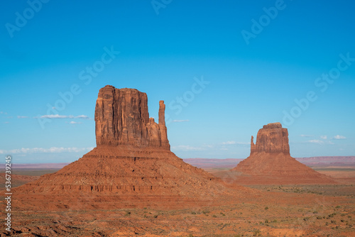 The sunny views of Monument Valley in Arizona