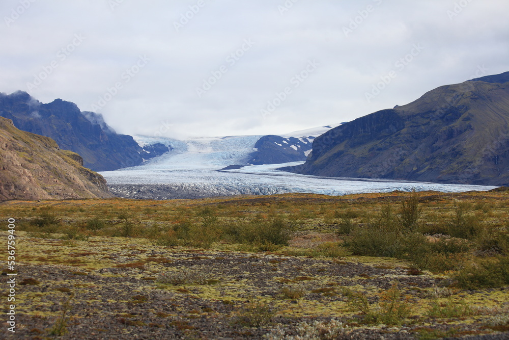 Svínafellsjökull - the glacier in Skaftafell national park, Iceland Svínafellsjökull - the glacier in Skaftafell national park, Iceland