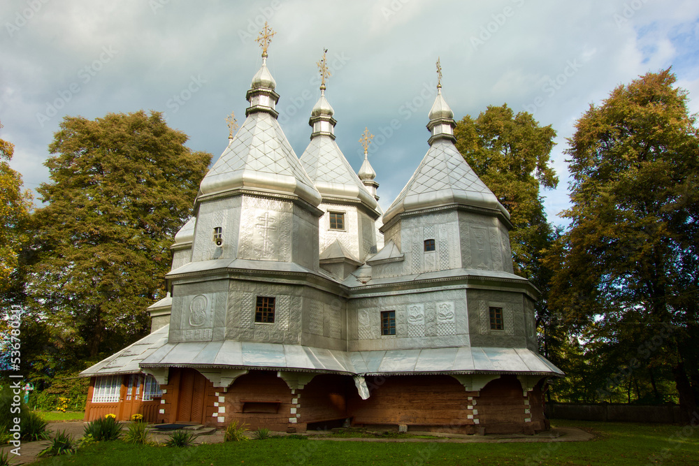 Eastern Orthodox church architecture in Nyzhnii Verbizh near Kolomyia, Ivano-Frankivsk Oblast, Ukraine. UNESCO