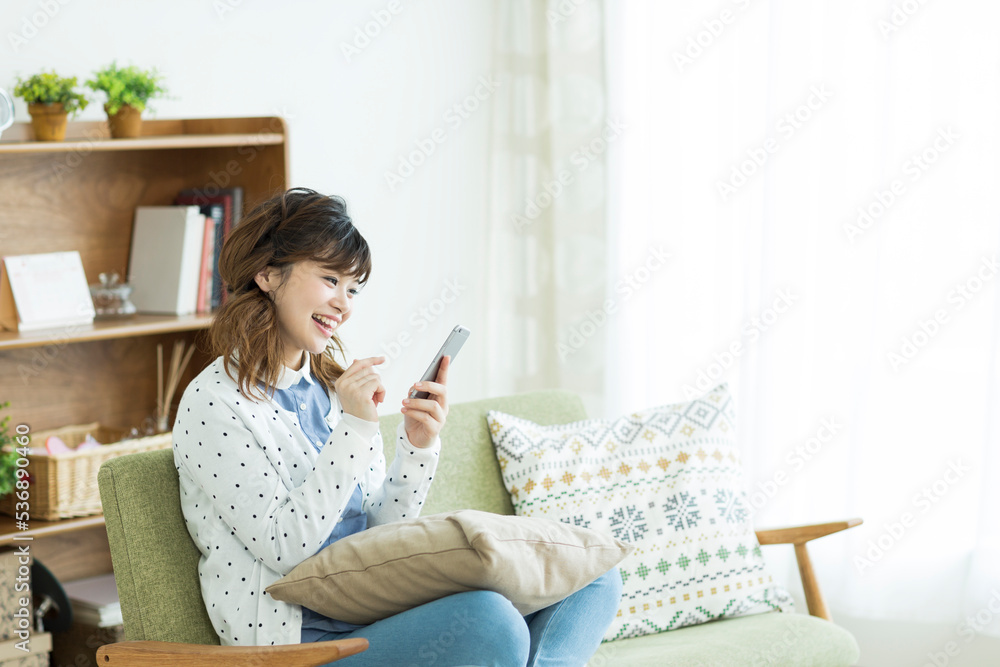 若い女性 若い女性