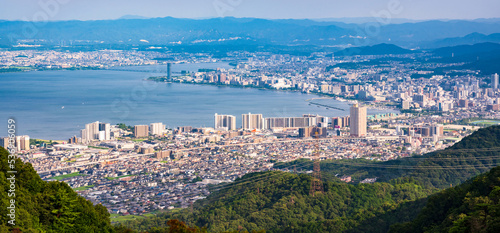 比叡山 の 展望台 から 大津市 を望む 眺望　【 滋賀県 琵琶湖 の イメージ 】