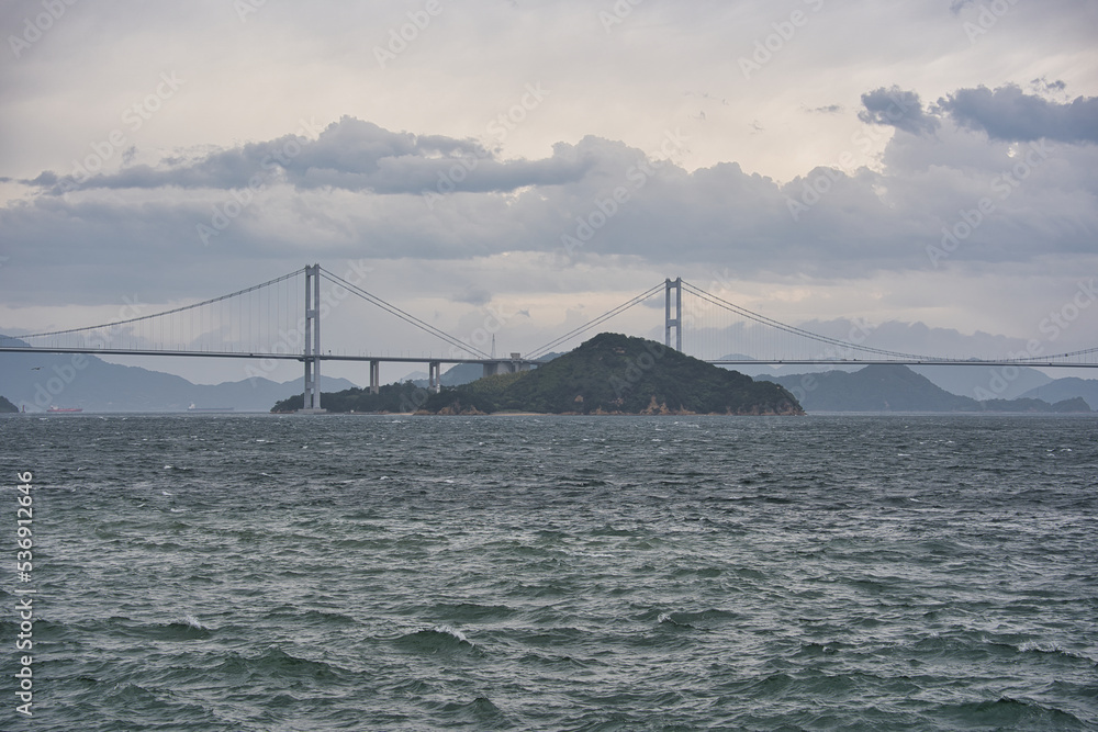 Obraz premium 来島海峡大橋, 空, 建築, 橋, 海, 吊り橋, 建造, 交通, 道, 旅行, シティ, 入り口, 海, 風景, 景色, 入り江